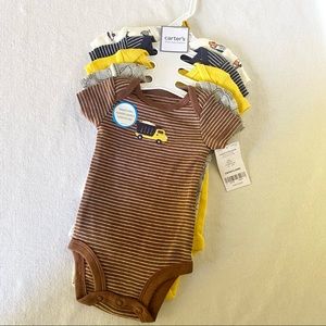 NWT Carter’s Newborn Boy cotton onesies 5 piece set